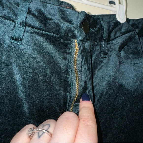 Women’s 7 For All Mankind Holiday Velvet Dark Green  Ankle Skinny Jeans Size: 8 - Picture 8 of 16